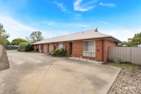 2/12 Victoria St, Kyneton, VIC 3444