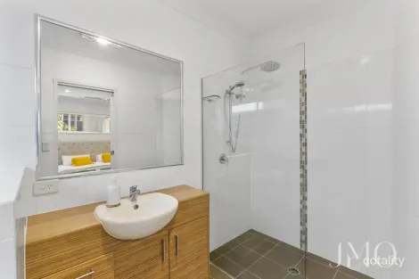 Property photo of 2/31 Emmaville Crescent Ormeau QLD 4208