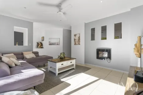 Property photo of 2/31 Emmaville Crescent Ormeau QLD 4208