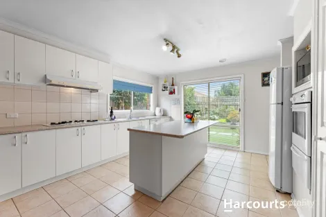 Property photo of 8 Mitchell Court Berwick VIC 3806