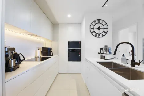 Property photo of 33/20 Executive Drive Burleigh Waters QLD 4220