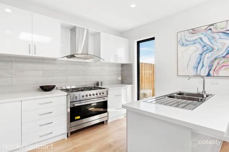 Property photo of 27 Cider Circuit Darley VIC 3340