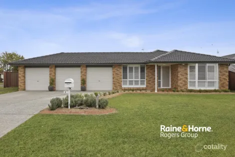 2 Nagle Cres, Blue Haven, NSW 2262
