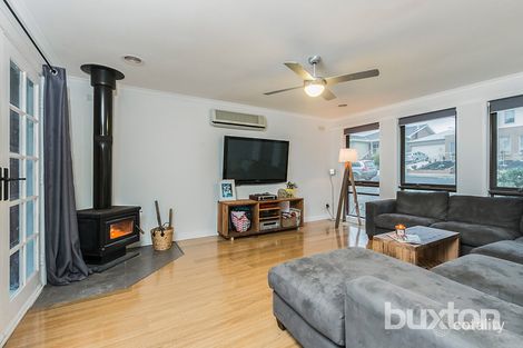 Property photo of 10 Kintyre Crescent Leopold VIC 3224