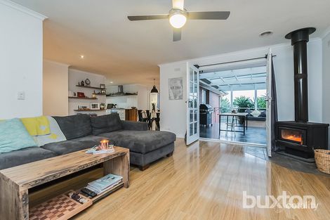 Property photo of 10 Kintyre Crescent Leopold VIC 3224