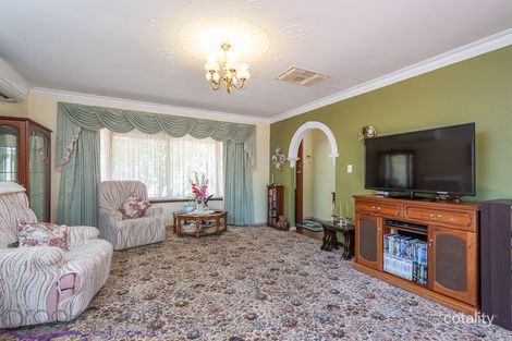 Property photo of 4 Opal Court Maida Vale WA 6057