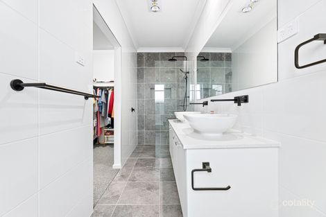 Property photo of 38 Oceanview Way Tomakin NSW 2537