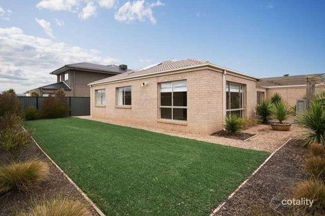 Property photo of 22 Hummingbird Boulevard Tarneit VIC 3029