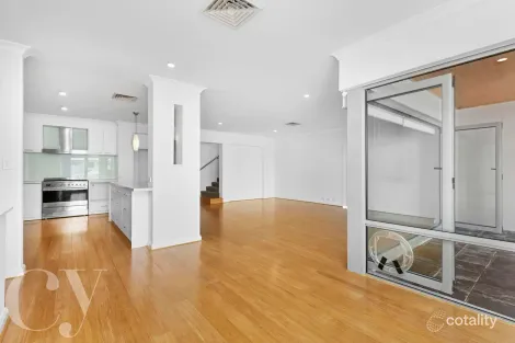 7 Roscommon Cres, Beaconsfield, WA 6162
