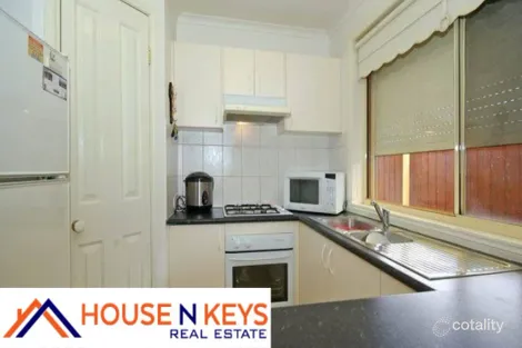 Property photo of 3/6-8 Strabane Way Hampton Park VIC 3976