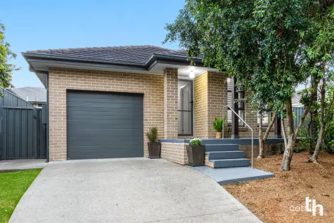 Property photo of 17 Serenity Crescent Fletcher NSW 2287