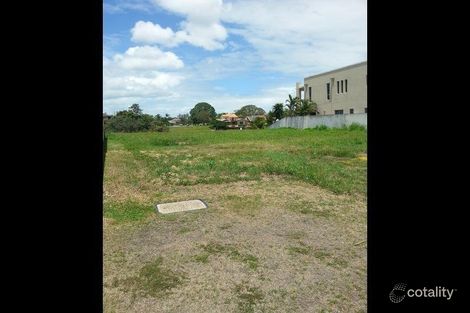 Property photo of 147 Sir Bruce Small Boulevard Benowa QLD 4217