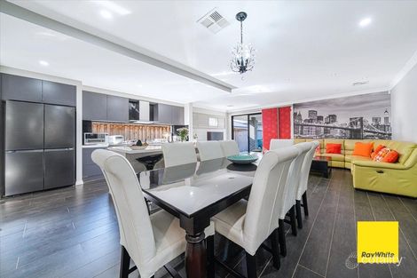 Property photo of 8 Birkdale Street Colebee NSW 2761
