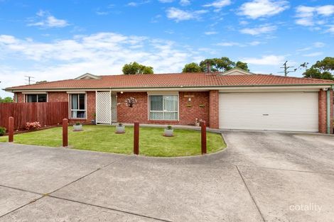 Property photo of 11 Lauren Square Pakenham VIC 3810