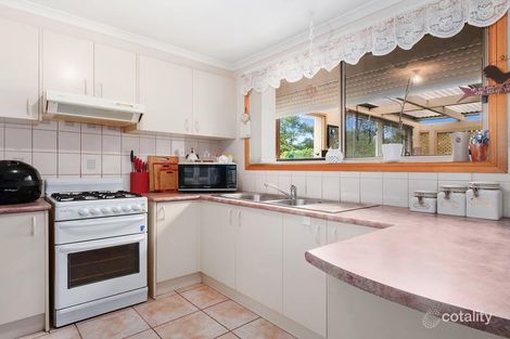 Property photo of 11 Lauren Square Pakenham VIC 3810