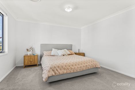 Property photo of 6 Nebula Way Dunmore NSW 2529
