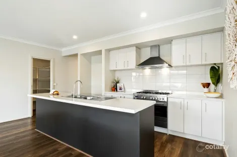 Property photo of 9 Aylesbury Terrace Werribee VIC 3030
