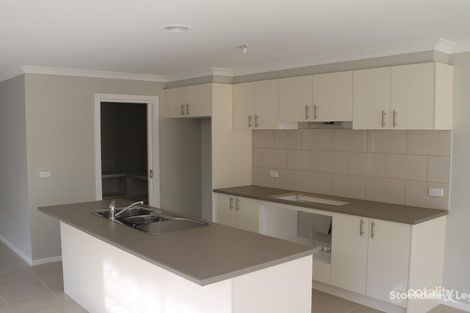 Property photo of 17 Summit Drive Pakenham VIC 3810