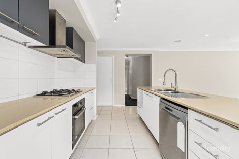 Property photo of 3 Page Court Sale VIC 3850