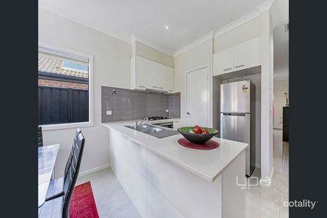 Property photo of 37 Enterprise Circuit Fraser Rise VIC 3336