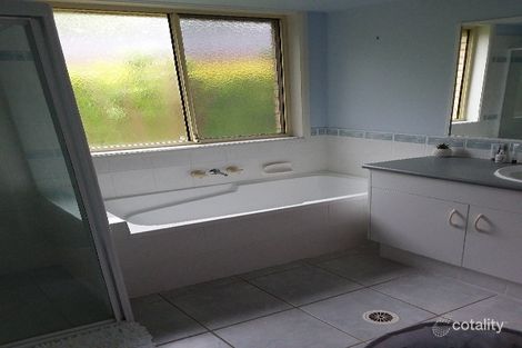 Property photo of 2/10 Balemo Drive Ocean Shores NSW 2483