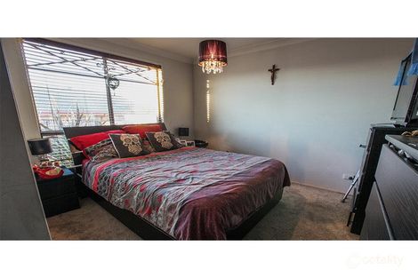 Property photo of 19 Nowra Close Prestons NSW 2170