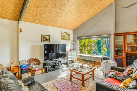 Property photo of 113 Kiaka Road Nethercote NSW 2549
