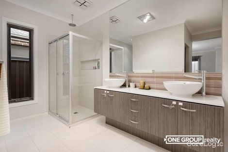 Property photo of 14 St Leonard Drive South Morang VIC 3752