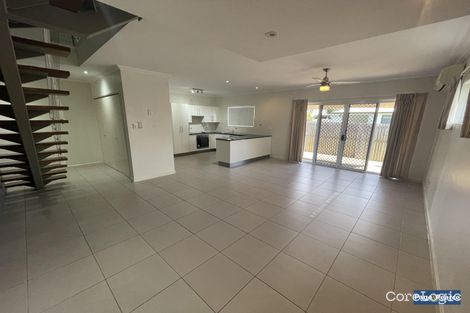 Property photo of 11/16 Miles Avenue Kelso QLD 4815
