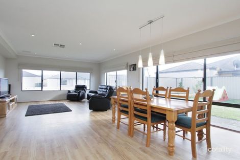 Property photo of 3 Napoli Avenue Piara Waters WA 6112