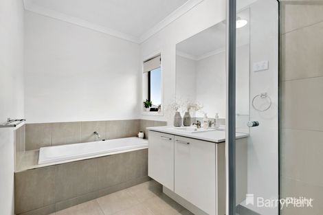 Property photo of 4 Garrard Crescent Clyde VIC 3978