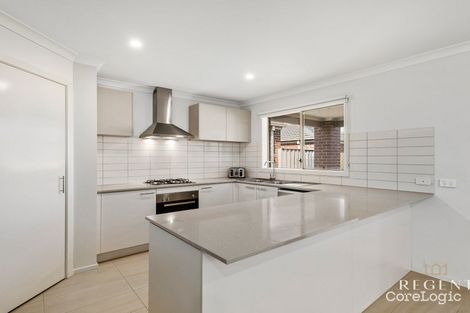 Property photo of 8 Maslin Walk Point Cook VIC 3030