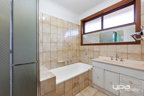 Property photo of 4 Chetwyn Drive Kings Park VIC 3021