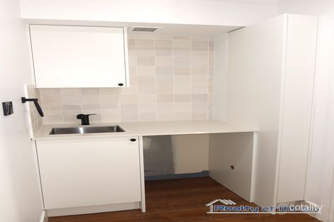 Property photo of 70/100 Morala Avenue Runaway Bay QLD 4216