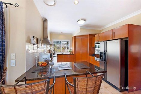 Property photo of 20 Charolais Crescent Benowa QLD 4217