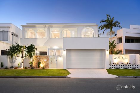 9b Cassia St, Runaway Bay, QLD 4216