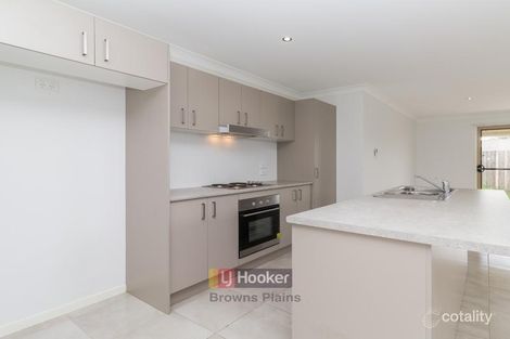 Property photo of 2/31 Middle Road Hillcrest QLD 4118