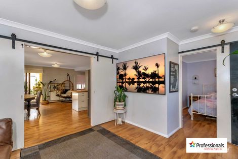 Property photo of 14 Kooya Way Wattle Grove WA 6107