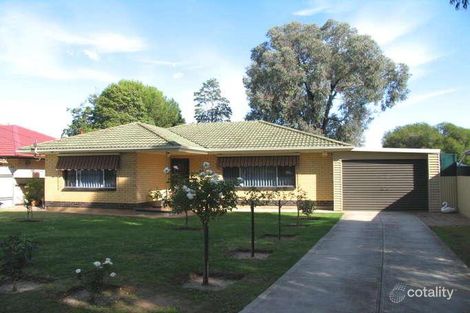 33 Down Cres, Salisbury Downs, SA 5108