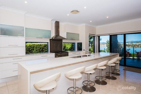 Property photo of 79 Edinburgh Road Benowa QLD 4217
