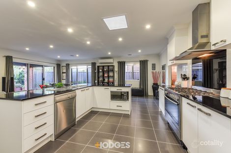 Property photo of 19 Maeve Circuit Clyde North VIC 3978