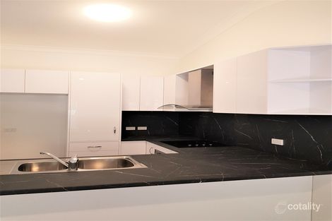 Property photo of 2/246 Archer Street The Range QLD 4700