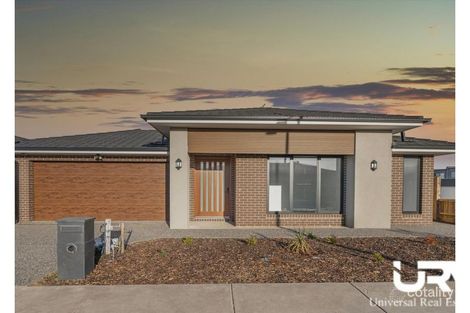 28 Proserpine Cres, Donnybrook, VIC 3064