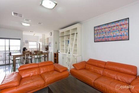 2/5 Redarc St, Fairfield, QLD 4103