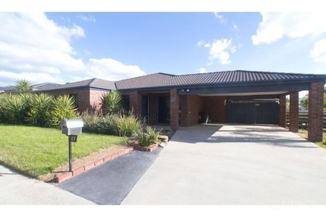 17 Westwood Dr, California Gully, VIC 3556