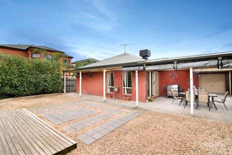 Property photo of 9 Perth Court Gowanbrae VIC 3043