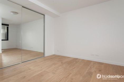 Property photo of 1/1 Pettys Lane Doncaster VIC 3108