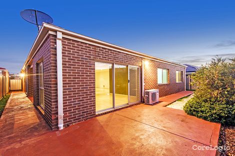 Property photo of 4 Lindrum Outlook Tarneit VIC 3029