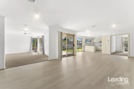 Property photo of 25 Possum Tail Run Sunbury VIC 3429