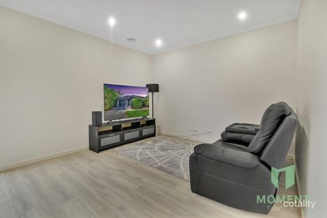 Property photo of 16 Battery Road Point Cook VIC 3030